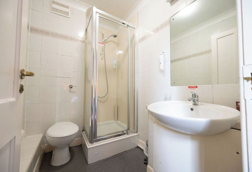 Номер Стандарт, Hampton Hotel By Greene King Inns