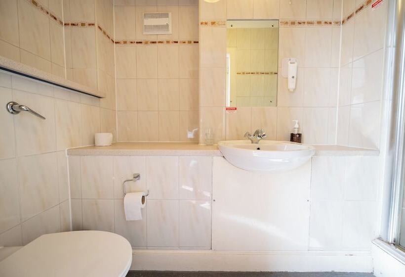 Номер Стандарт, Hampton Hotel By Greene King Inns