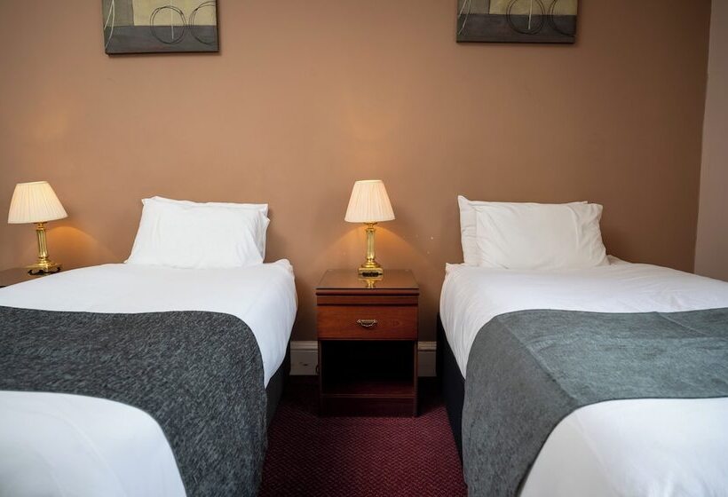 Номер Стандарт, Hampton Hotel By Greene King Inns