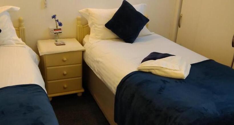 اتاق استاندارد با سرویس بهداشتی مشترک, Caledonia Guest House