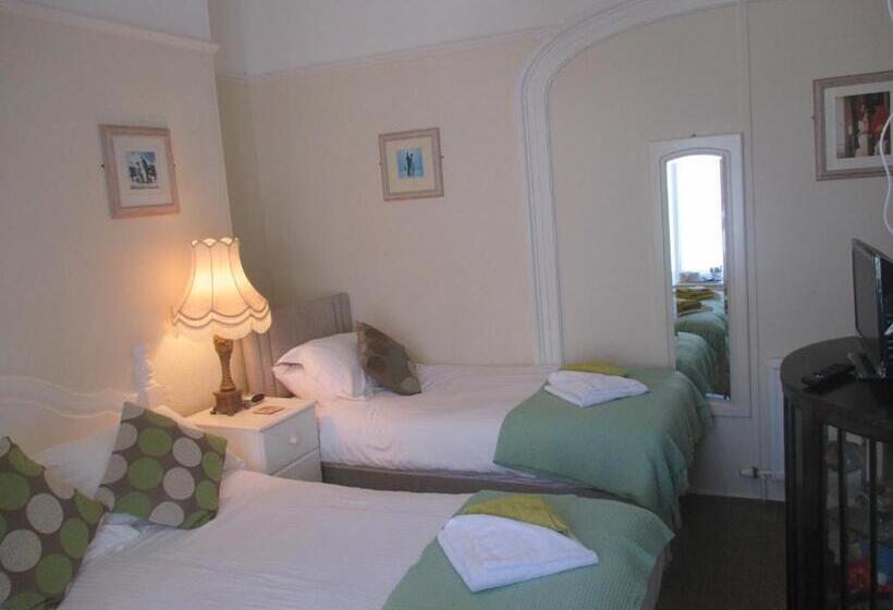 اتاق خانوادگی, Caledonia Guest House