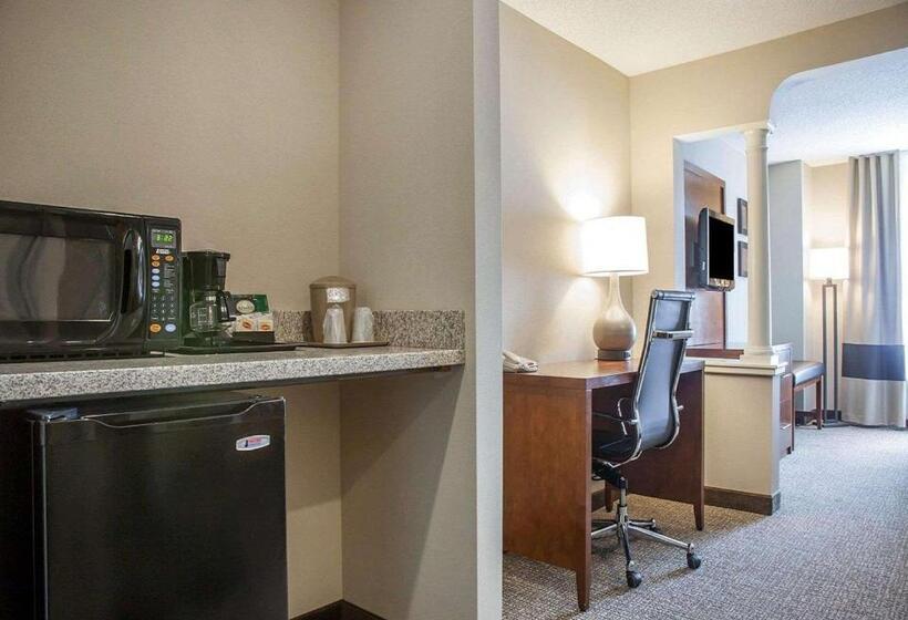 جناح سرير كينج, Comfort Suites West Warwick  Providence