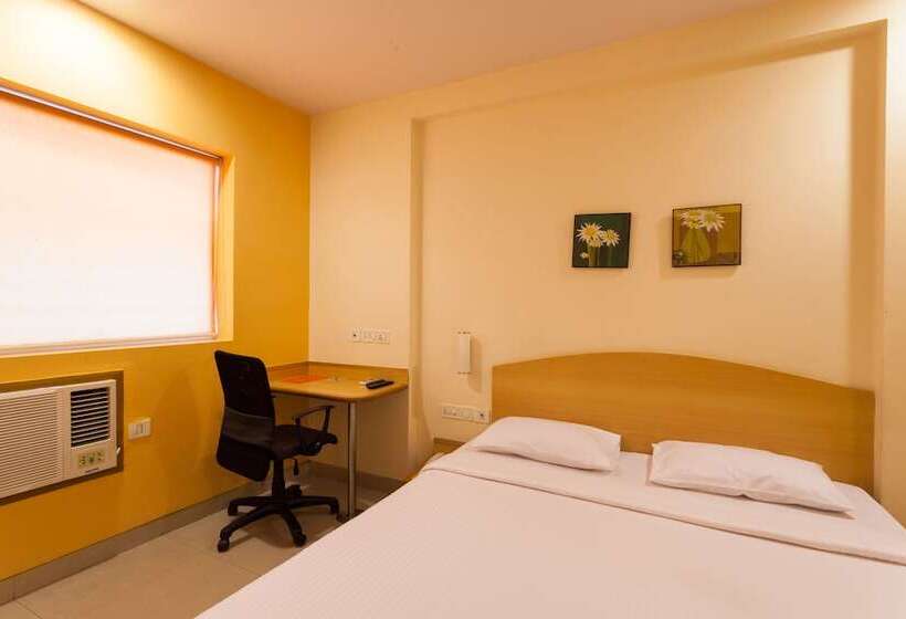 غرفة قياسية, Ginger  Nashik