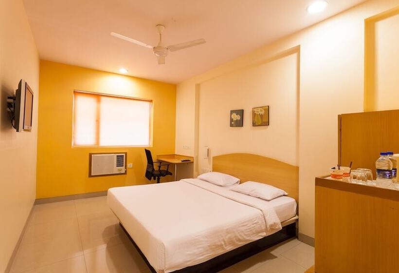 غرفة قياسية, Ginger  Nashik