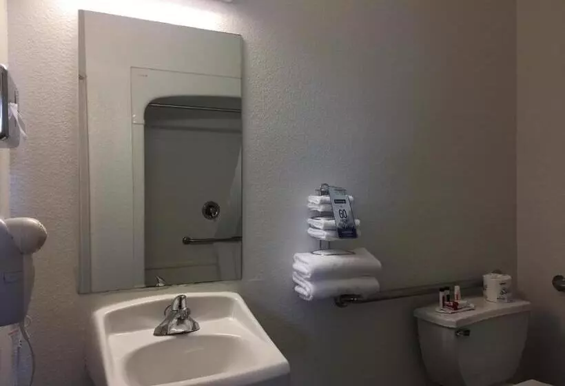 ２ダブルベッドのスタンダードルーム, Quality Inn Yuba City Marysville