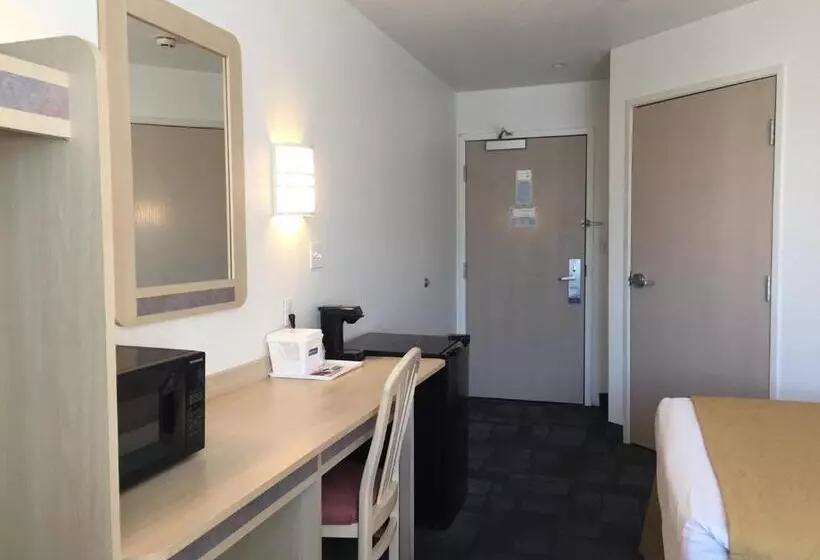 ２ダブルベッドのスタンダードルーム, Quality Inn Yuba City Marysville