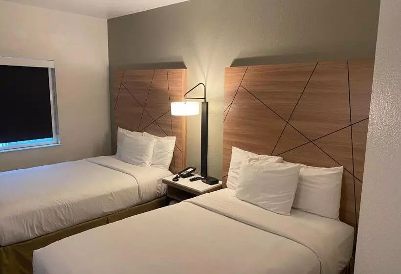 ２ダブルベッドのスタンダードルーム, Quality Inn Yuba City Marysville