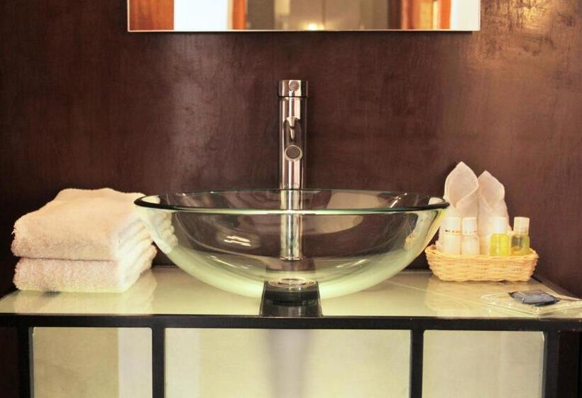 クラシックスイート, Rumi Wasi