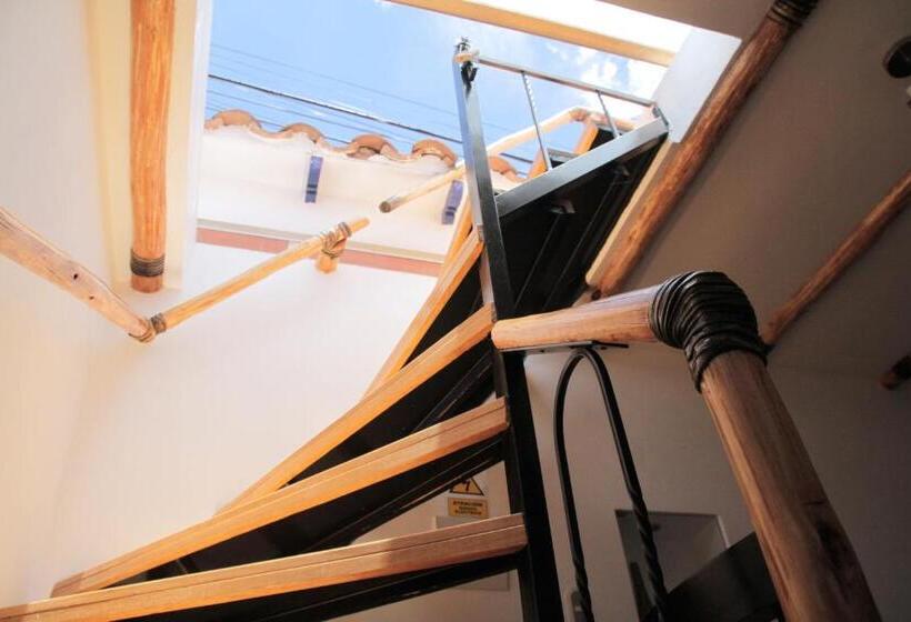 テラス付スイート, Rumi Wasi