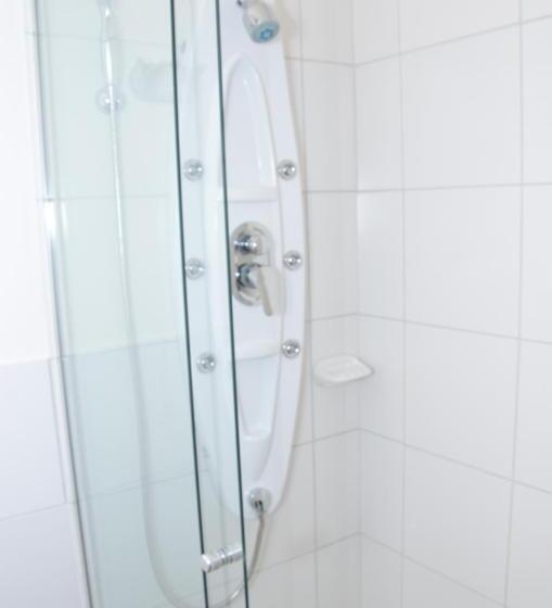 テラス付スイート, Rumi Wasi