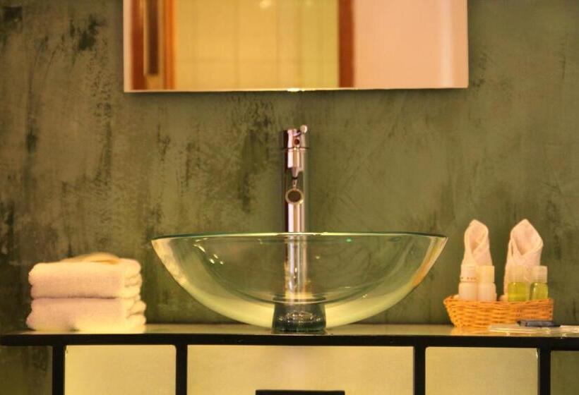 クラシックスイート, Rumi Wasi