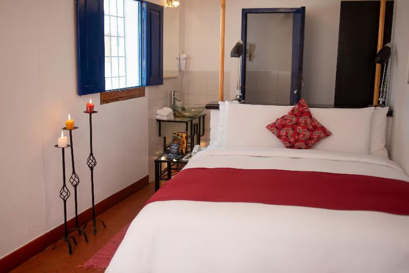 テラス付スイート, Rumi Wasi