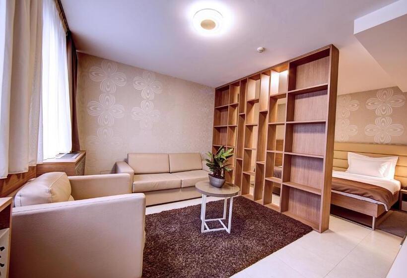 اتاق لوکس, Srbija Garden Free Parking