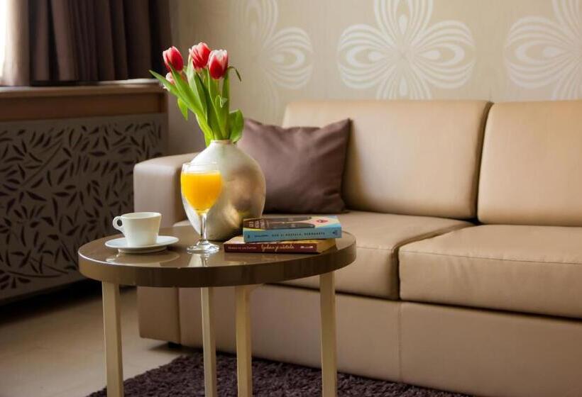 اتاق لوکس, Srbija Garden Free Parking