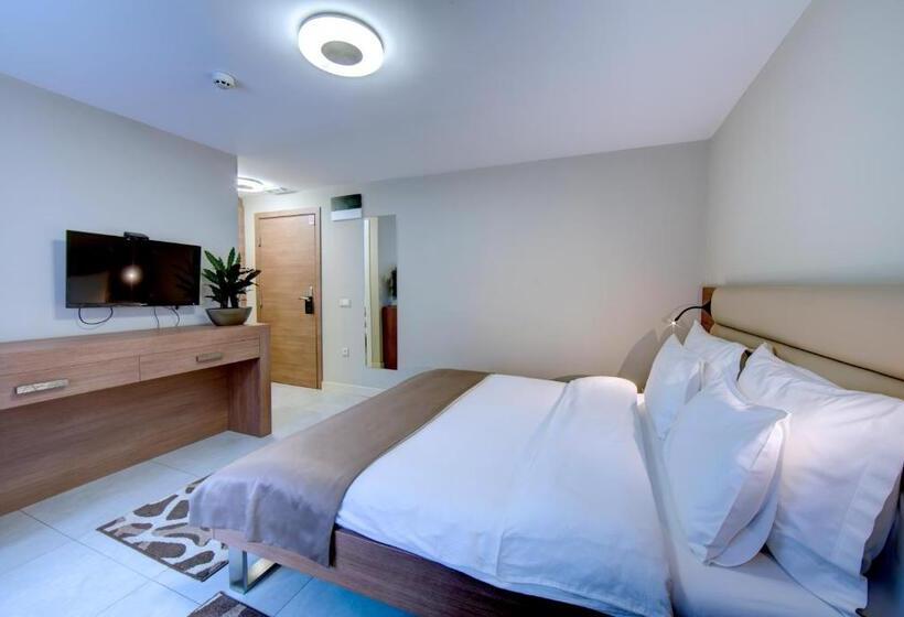 اتاق خانوادگی, Srbija Garden Free Parking