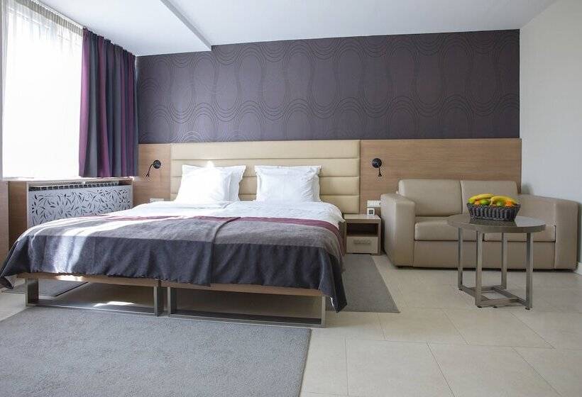 اتاق سوپریور, Srbija Garden Free Parking