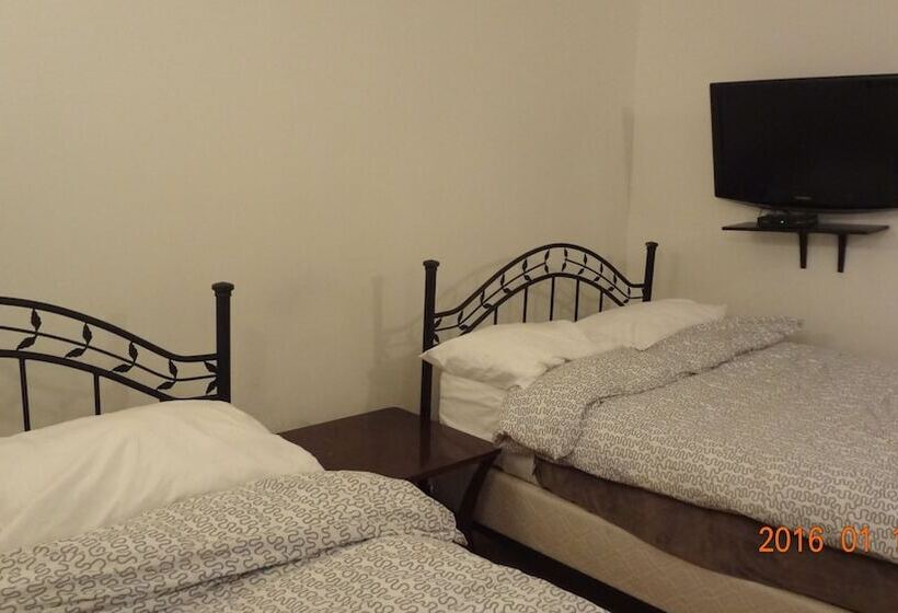 패밀리 룸, Star Montreal