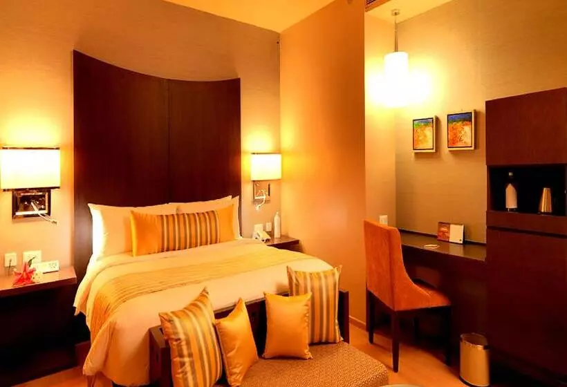 Deluxe Room, The Quorum
