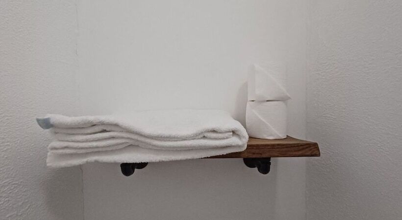 اتاق استاندارد با چشم‌انداز دریا, Vinnie S Family