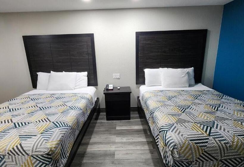 Четырехместный Номер Стандарт, Scottish Inn & Suites