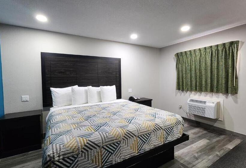 Номер Deluxe Кровать Кинг, Scottish Inn & Suites