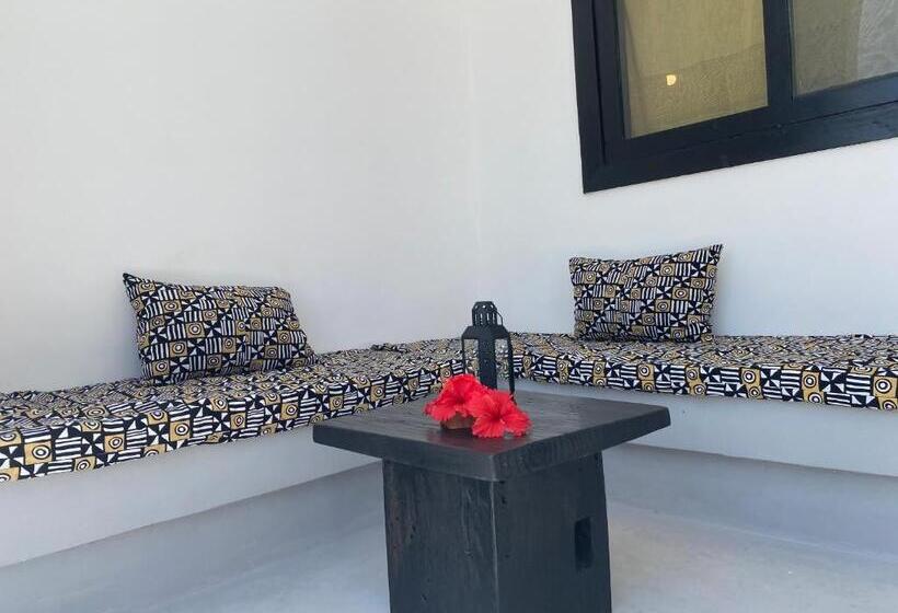 デラックスルーム, Opera