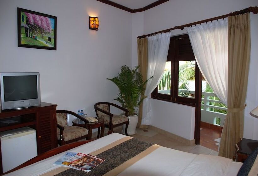 اتاق لوکس با چشمانداز باغ, Canary Beach Resort