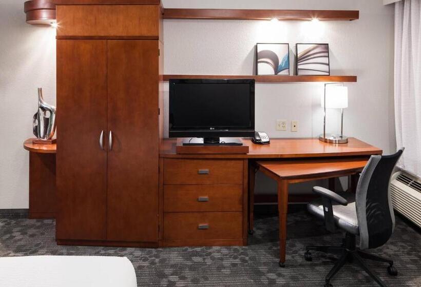 غرفة قياسية سرير كينج, Courtyard By Marriott Miami At Dolphin Mall