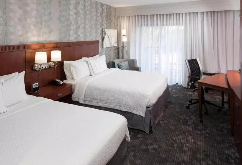 バルコニー付きスタンダードルーム, Courtyard By Marriott Miami At Dolphin Mall
