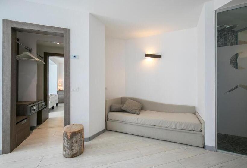 جناح جونيور, Luna Bianca Folgaria