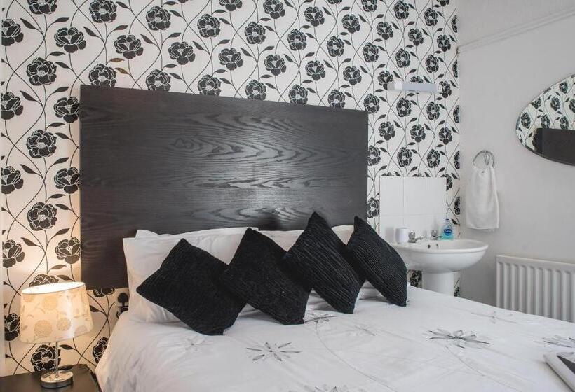 Standardrum, M And J Guest House