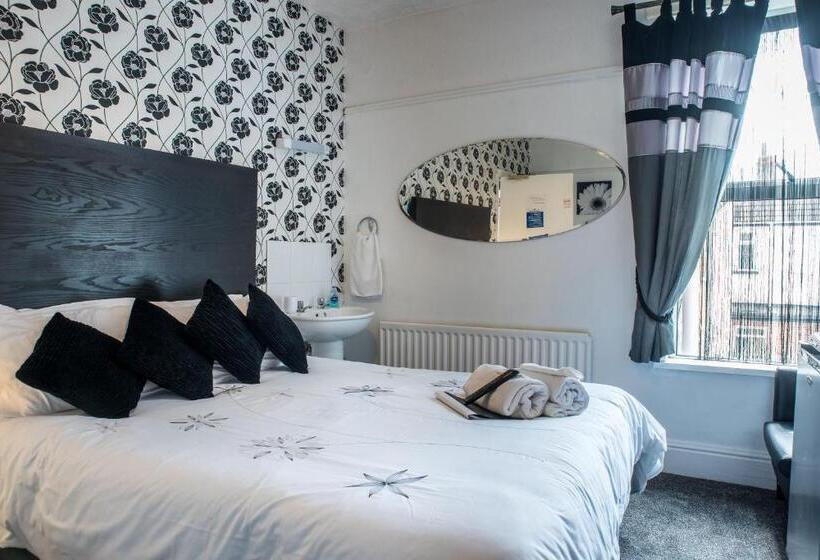 Standardrum, M And J Guest House