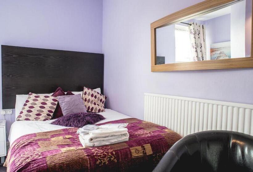 Standardrum, M And J Guest House