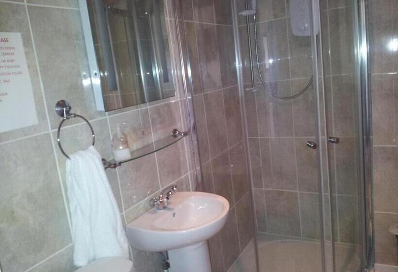 Familjerum, M And J Guest House