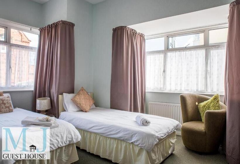 Standardrum Delat Badrum, M And J Guest House