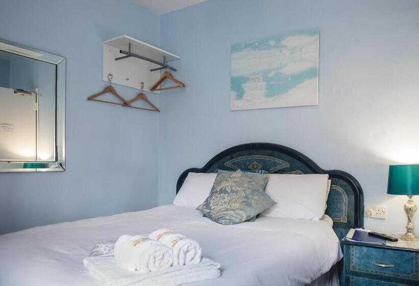 Standardrum Delat Badrum, M And J Guest House