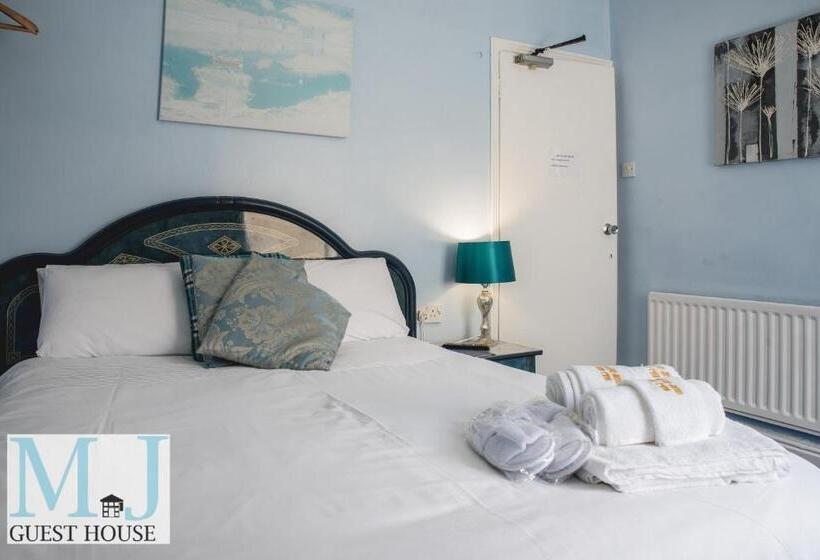 Standardrum Delat Badrum, M And J Guest House