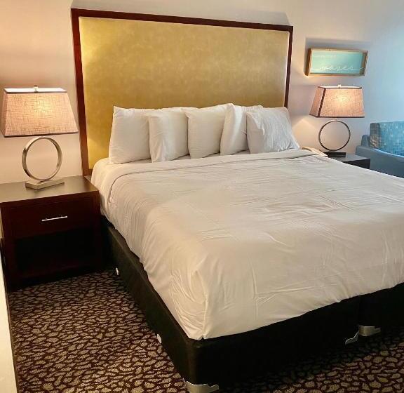 Люкс Deluxe 2 Спальни, Morro Shores Inn And Suites