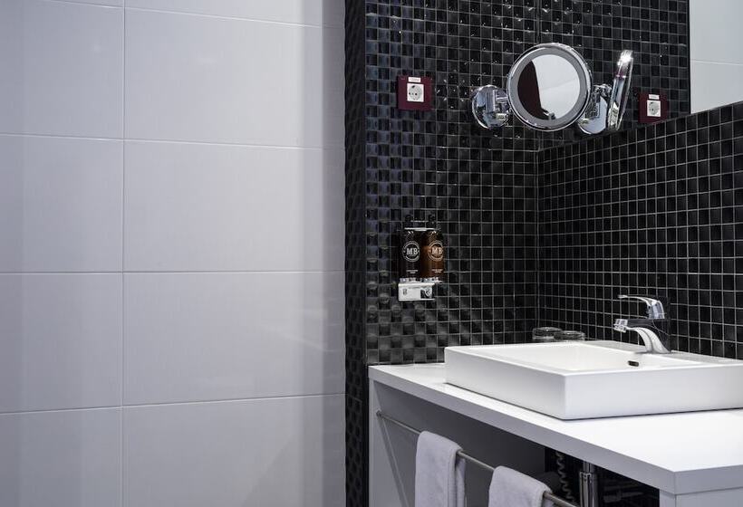 Номер Стандарт, Petit Palace Lealtad Plaza