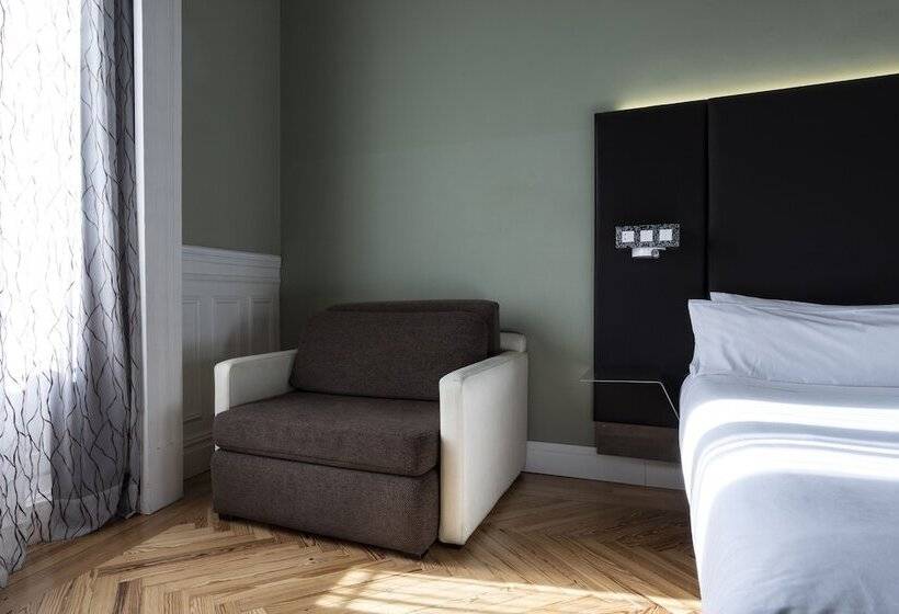 Номер Стандарт Вид на Город, Petit Palace Lealtad Plaza