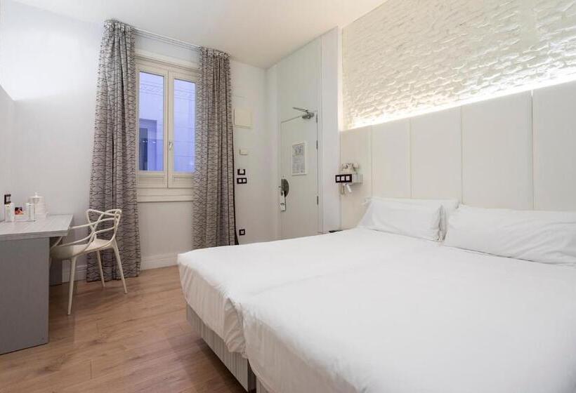 Номер Стандарт, Petit Palace Lealtad Plaza