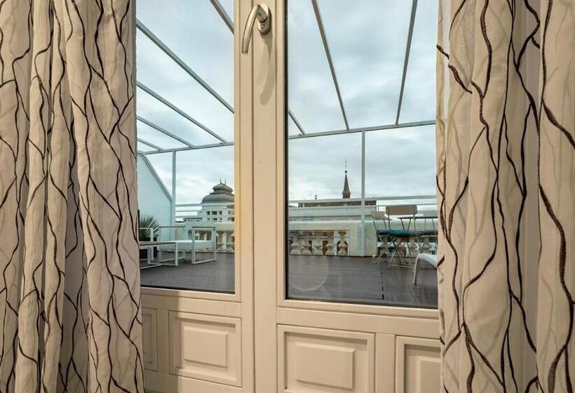 Пятиместный Стандартный Номер, Petit Palace Lealtad Plaza