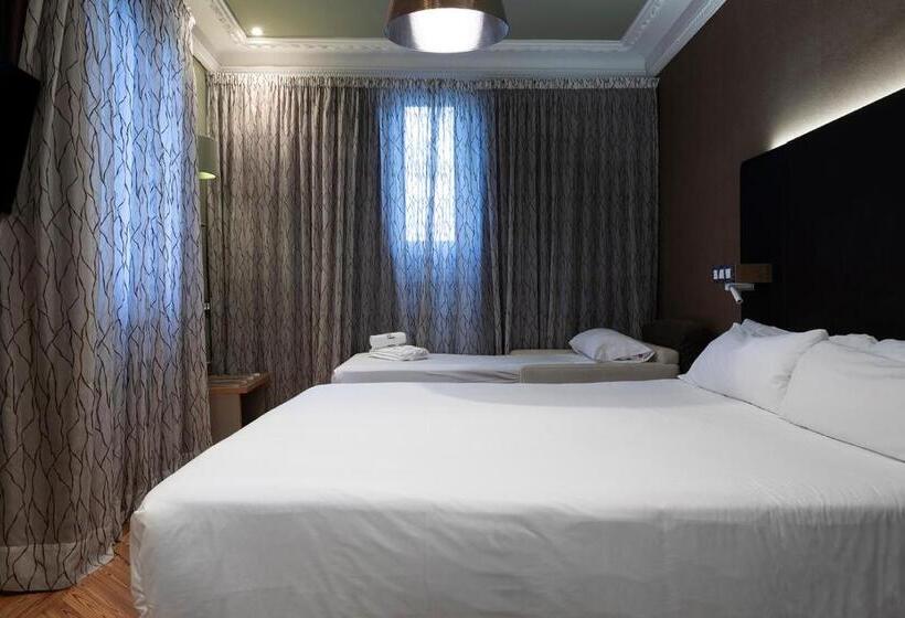 Пятиместный Стандартный Номер, Petit Palace Lealtad Plaza