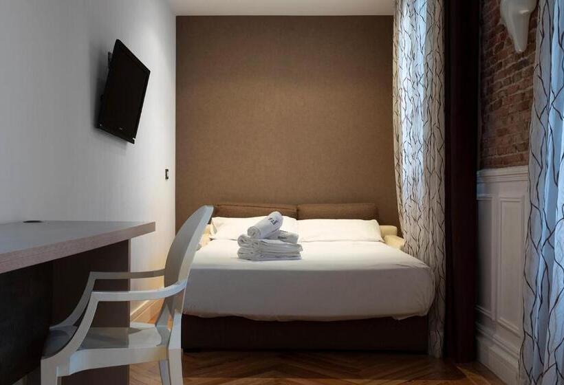 Пятиместный Стандартный Номер, Petit Palace Lealtad Plaza