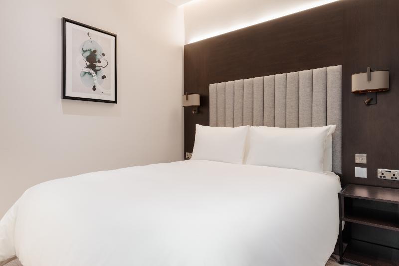 豪华工作室, The Diaghilev Live Art Boutique