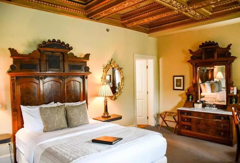 デラックスルーム, The Sayre Mansion