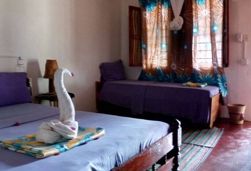 غرفة قياسية مطلّة علي البحر, Twisted Palms Lodge & Restaurant