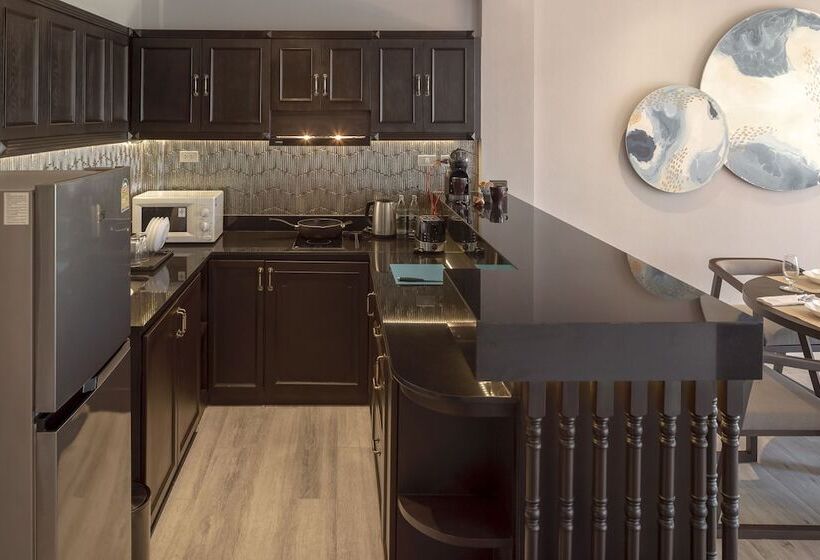 Люкс, The Pe La Resort, Phuket   Sha Extra Plus