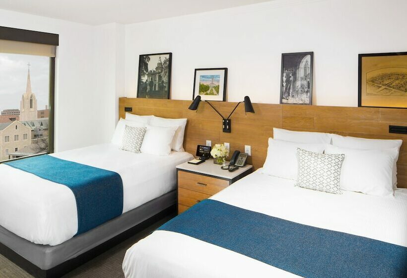 غرفه قياسيه سريرين مزدوجين, At&t Hotel & Conference Center