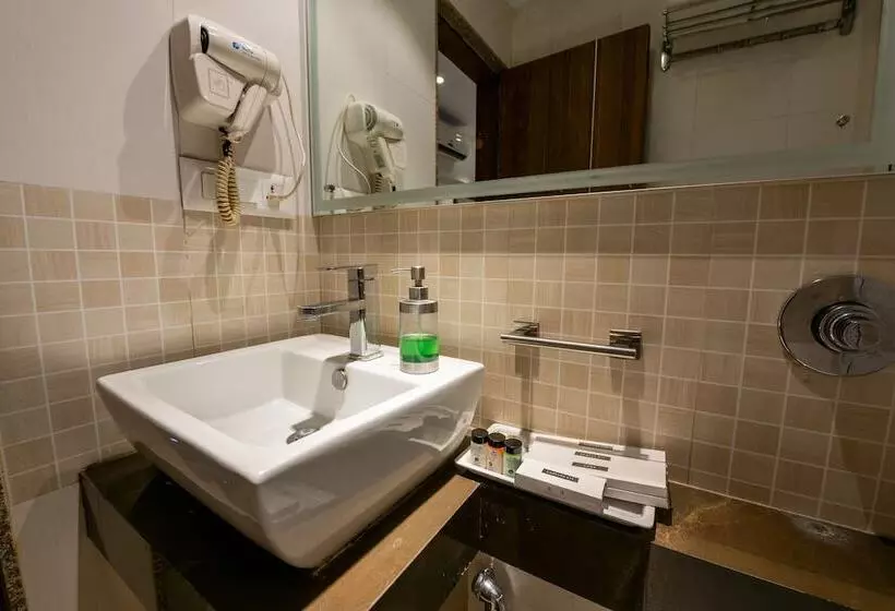 エクゼクティブルーム, Click Hotel Nashik